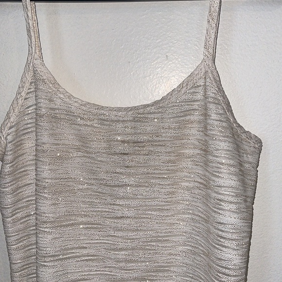 🌹NWOT:BKE SPARKLING GOLD/WHITE TANK TOP - Picture 2 of 7